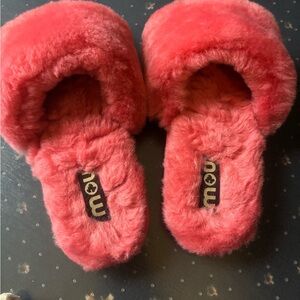 Mou Plush Coral Slippers